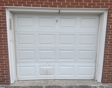 5721 Circle Drive - Photo Thumbnail 1