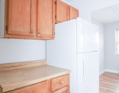 5653 N Christiana Avenue - Photo Thumbnail 4