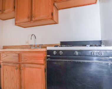 5653 N Christiana Avenue - Photo Thumbnail 5