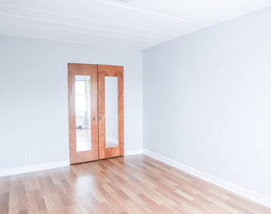 5653 N Christiana Avenue - Photo Thumbnail 9