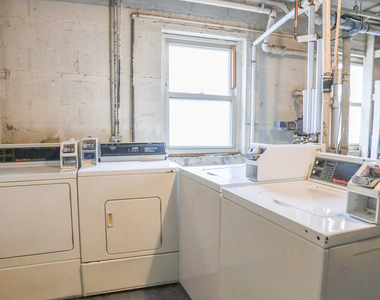 5653 N Christiana Avenue - Photo Thumbnail 10