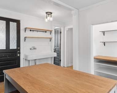3542 N Albany Avenue - Photo Thumbnail 6