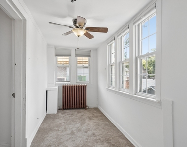 3542 N Albany Avenue - Photo Thumbnail 13