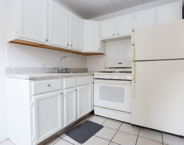 5649 N Christiana Avenue - Photo Thumbnail 3