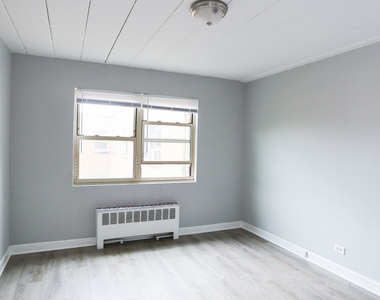 5649 N Christiana Avenue - Photo Thumbnail 7
