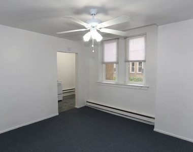 4513 N Malden Street - Photo Thumbnail 9