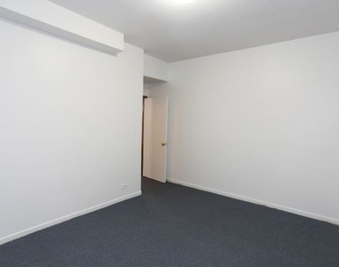4513 N Malden Street - Photo Thumbnail 13