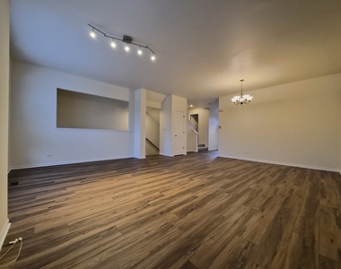 3397 Bradbury Circle - Photo Thumbnail 7