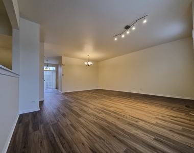 3397 Bradbury Circle - Photo Thumbnail 8