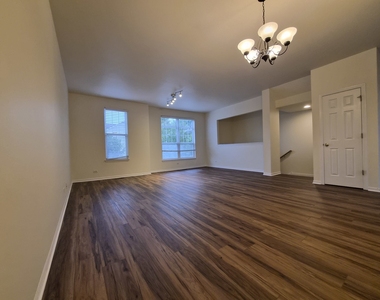 3397 Bradbury Circle - Photo Thumbnail 6