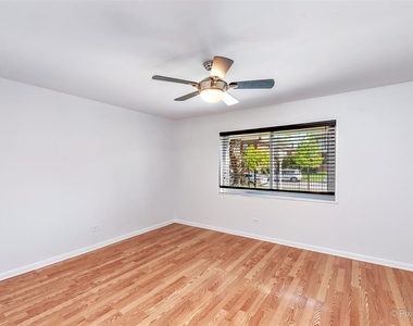 1610 W Jarvis Avenue - Photo Thumbnail 10