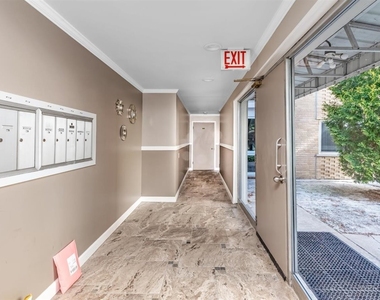 1610 W Jarvis Avenue - Photo Thumbnail 1