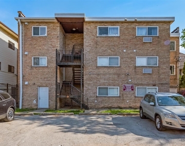 1610 W Jarvis Avenue - Photo Thumbnail 14