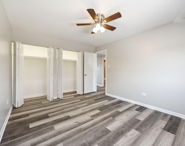 7834 95th Street - Photo Thumbnail 9