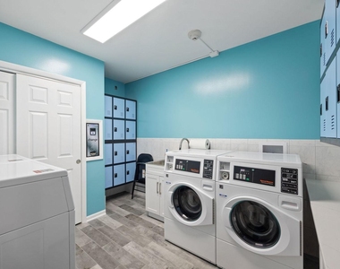7834 95th Street - Photo Thumbnail 14
