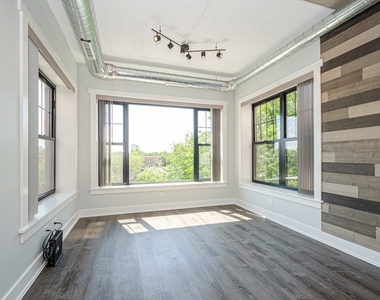 7645 N Sheridan Road - Photo Thumbnail 1