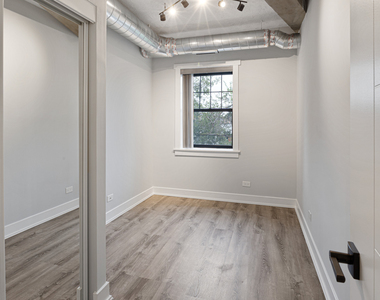 7645 N Sheridan Road - Photo Thumbnail 9