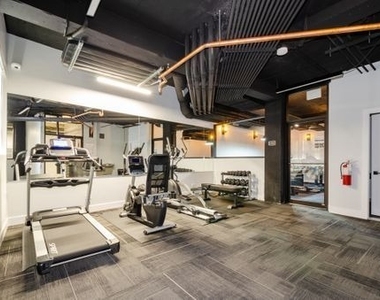 7645 N Sheridan Road - Photo Thumbnail 14