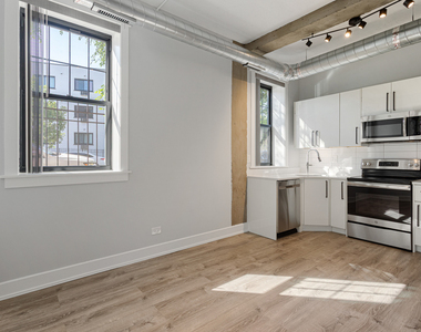7645 N Sheridan Road - Photo Thumbnail 1