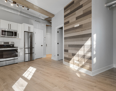 7645 N Sheridan Road - Photo Thumbnail 2
