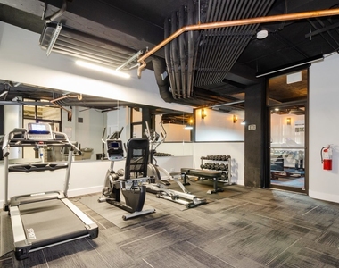 7645 N Sheridan Road - Photo Thumbnail 6
