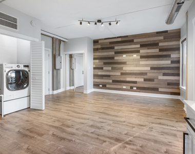 7645 N Sheridan Road - Photo Thumbnail 2