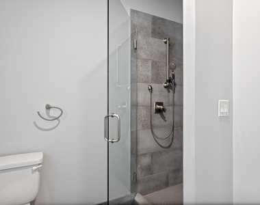 7645 N Sheridan Road - Photo Thumbnail 5