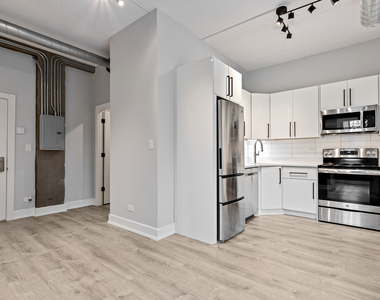 7645 N Sheridan Road - Photo Thumbnail 1