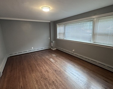 2918 W Marquette Road - Photo Thumbnail 1