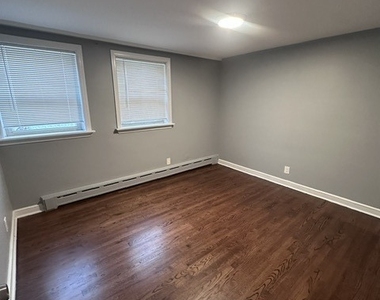 2918 W Marquette Road - Photo Thumbnail 5
