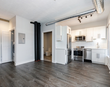 7645 N Sheridan Road - Photo Thumbnail 4