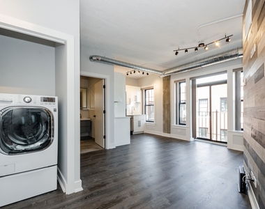 7645 N Sheridan Road - Photo Thumbnail 1