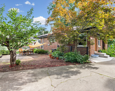 8536 Kedvale Avenue - Photo Thumbnail 22