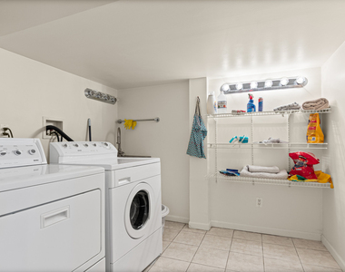 8536 Kedvale Avenue - Photo Thumbnail 14