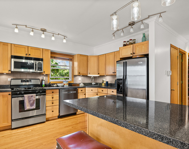8536 Kedvale Avenue - Photo Thumbnail 5