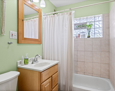 8536 Kedvale Avenue - Photo Thumbnail 8