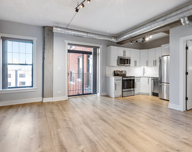 7645 N Sheridan Road - Photo Thumbnail 1