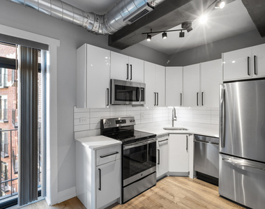 7645 N Sheridan Road - Photo Thumbnail 3