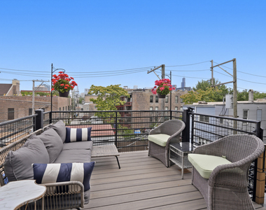611 N Noble Street - Photo Thumbnail 11