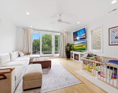 611 N Noble Street - Photo Thumbnail 13