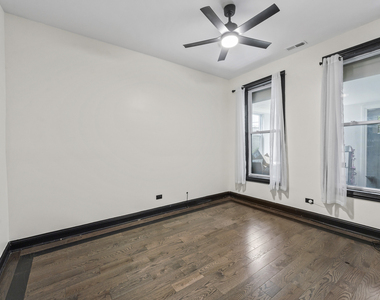 614 N Troy Street - Photo Thumbnail 21
