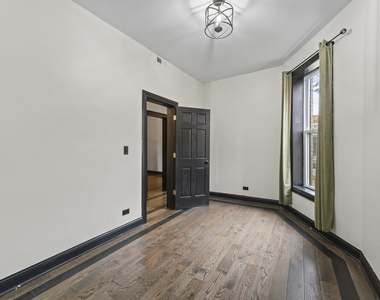 614 N Troy Street - Photo Thumbnail 11