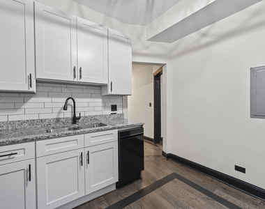 614 N Troy Street - Photo Thumbnail 7