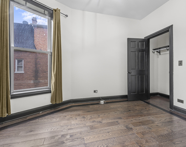 614 N Troy Street - Photo Thumbnail 15