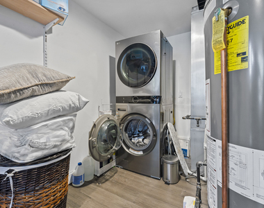 614 N Troy Street - Photo Thumbnail 19