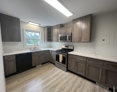 31109 Madison Street - Photo Thumbnail 11