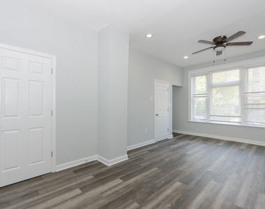 2821 W 25th Street - Photo Thumbnail 3