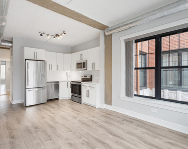 7645 N Sheridan Road - Photo Thumbnail 3