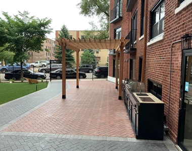 7645 N Sheridan Road - Photo Thumbnail 13
