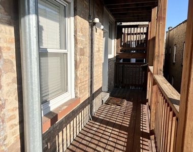 2607 W Gunnison Street - Photo Thumbnail 13